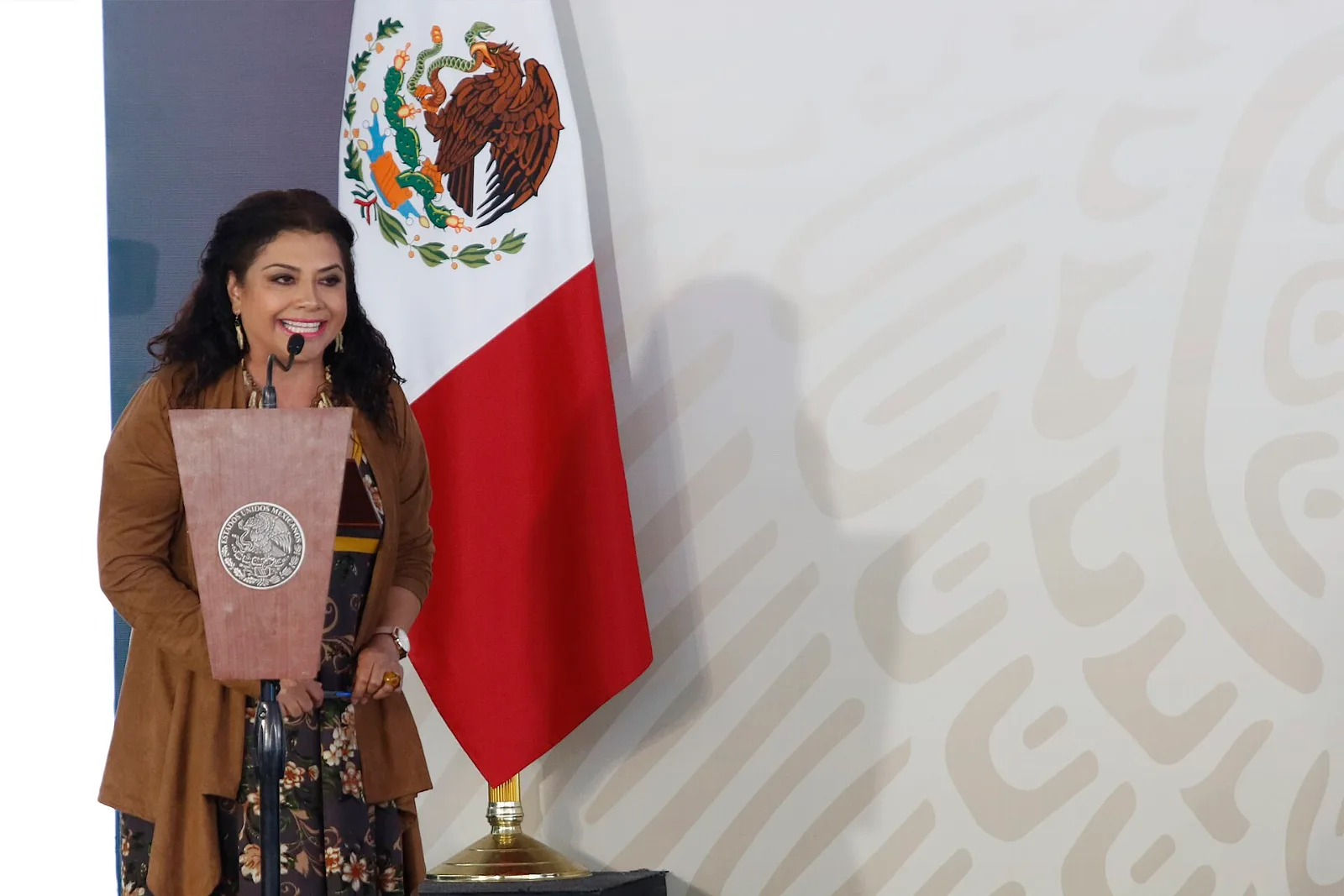 Brugada abre dos frentes: un banco para la CDMX y una nueva escuela de la UNAM