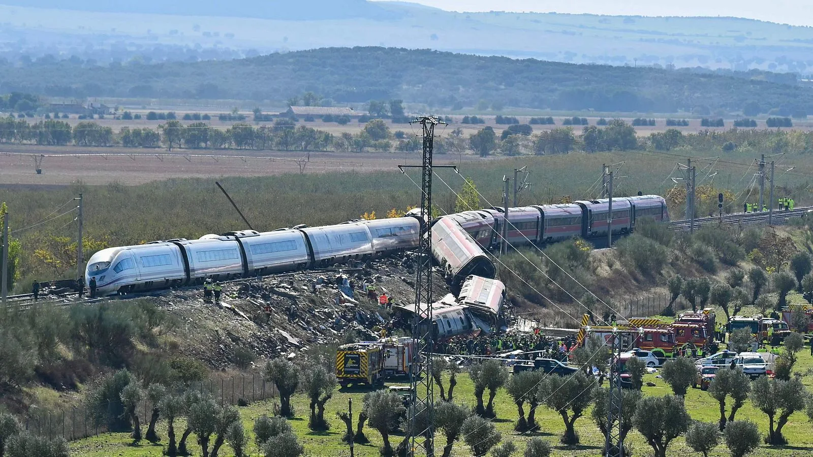 Colisión entre un AVE y un tren Iryo en la provincia de Toledo, el 28 de octubre de 2026.