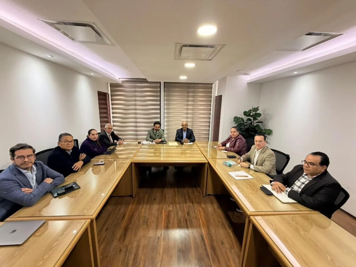 Representantes del IMSS y del SNTSS en la instalación de la mesa de trabajo del 15 de octubre de 2026.