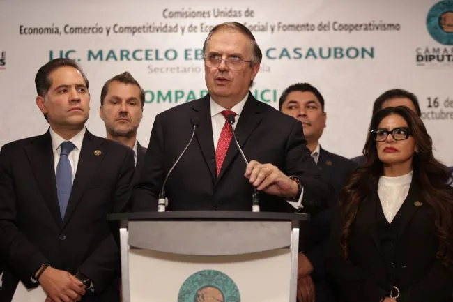 Marcelo Ebrard, durante la conferencia posterior a su comparecencia en la Cámara de Diputados, el 16 de octubre de 2026.
