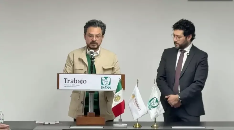 Zoé Robledo y Marath Bolaños durante el anuncio sobre el incremento salarial del IMSS, el 21 de octubre de 2026.